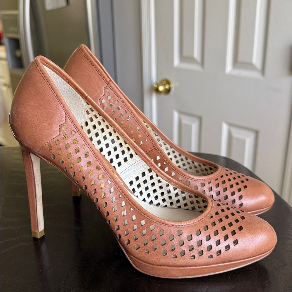 MICHAEL Michael Kors Florentine Laser-cut Leather Pumps In Brown and Tan - Picture 4 of 16